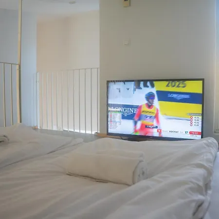 Architectural Townhouse With Sauna And Patio Holiday home