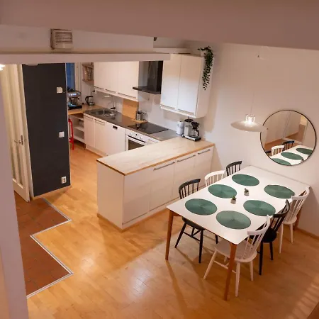 Feriehus Architectural Townhouse With Sauna And Patio *