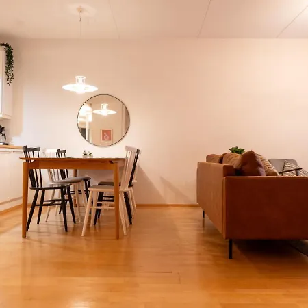 Architectural Townhouse With Sauna And Patio Helsinki