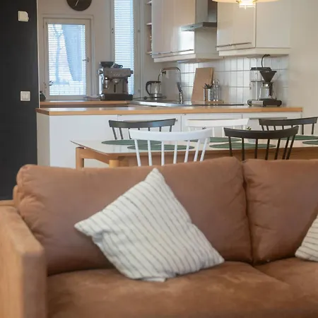 Architectural Townhouse With Sauna And Patio Holiday home