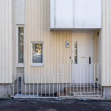 Architectural Townhouse With Sauna And Patio Feriehus