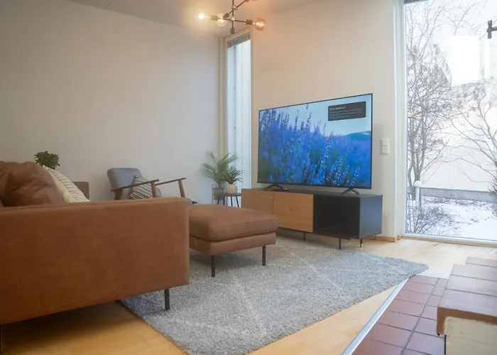 度假居 Architectural Townhouse With Sauna And Patio *