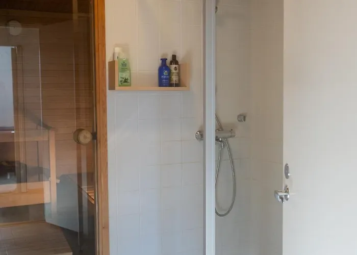 度假居 Architectural Townhouse With Sauna And Patio