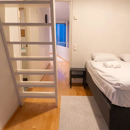 Architectural Townhouse With Sauna And Patio הלסינקי